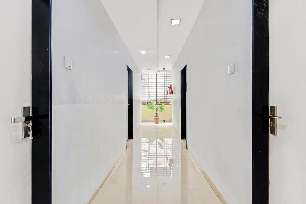 Oyo 61308 Hotel Rw International Hingoli Exterior photo